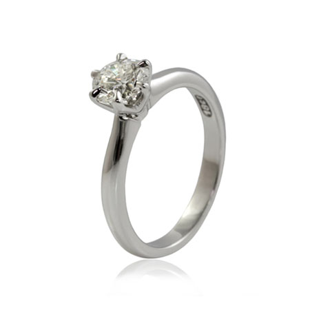 Solitaire-six-claw-diamond-engagement-ring-bentley-de-lisle