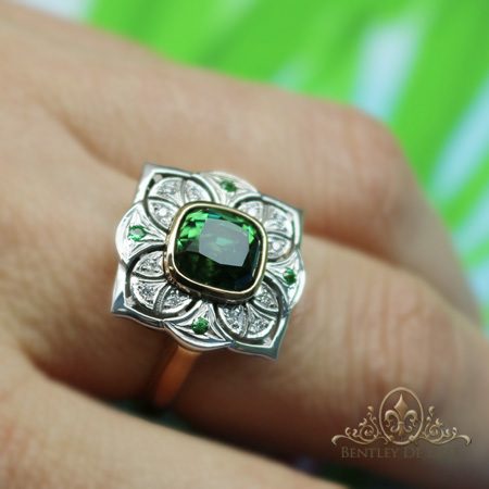 Green-tourmaline-art-deco-flower-ring-bentley-de-lisle