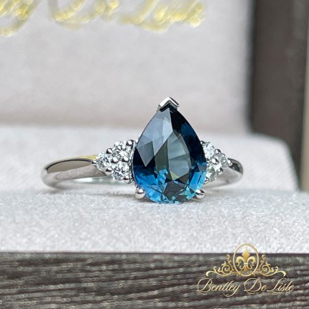 Blue-pear-sapphire-diamond-ring-bentley-de-lisle-11422-box